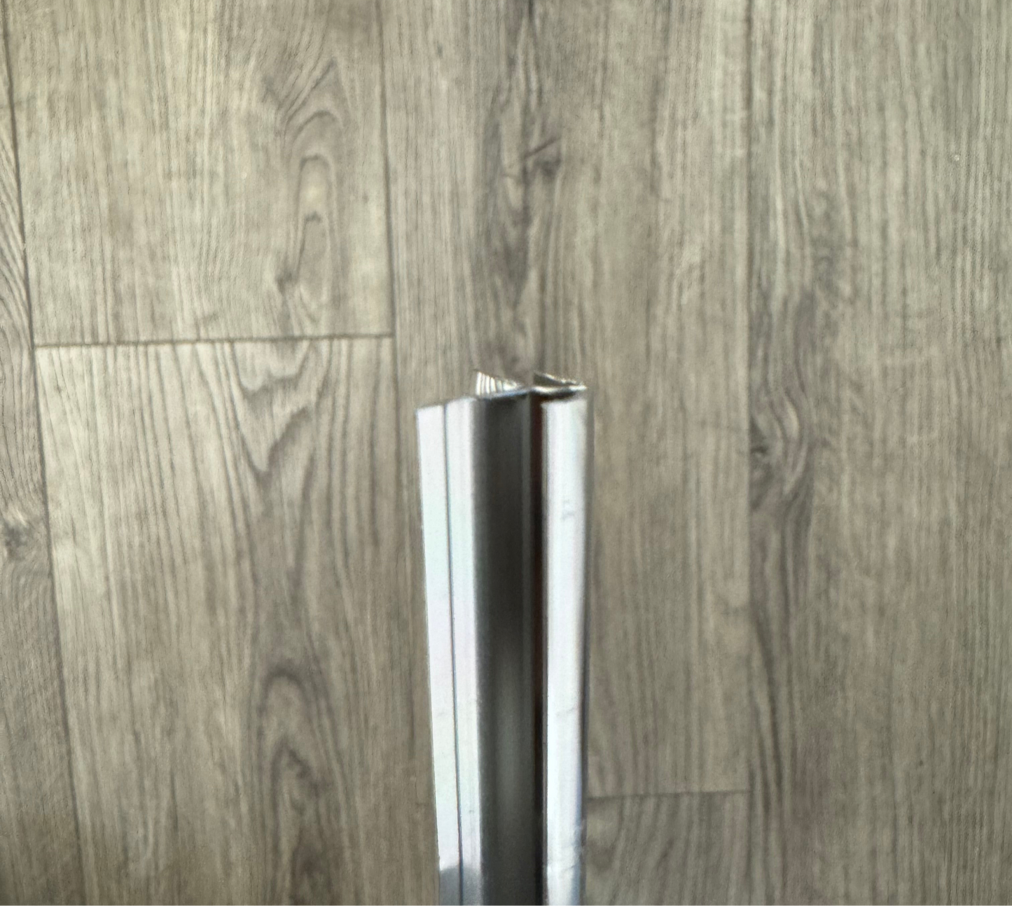 Attache d'angle extérieur
