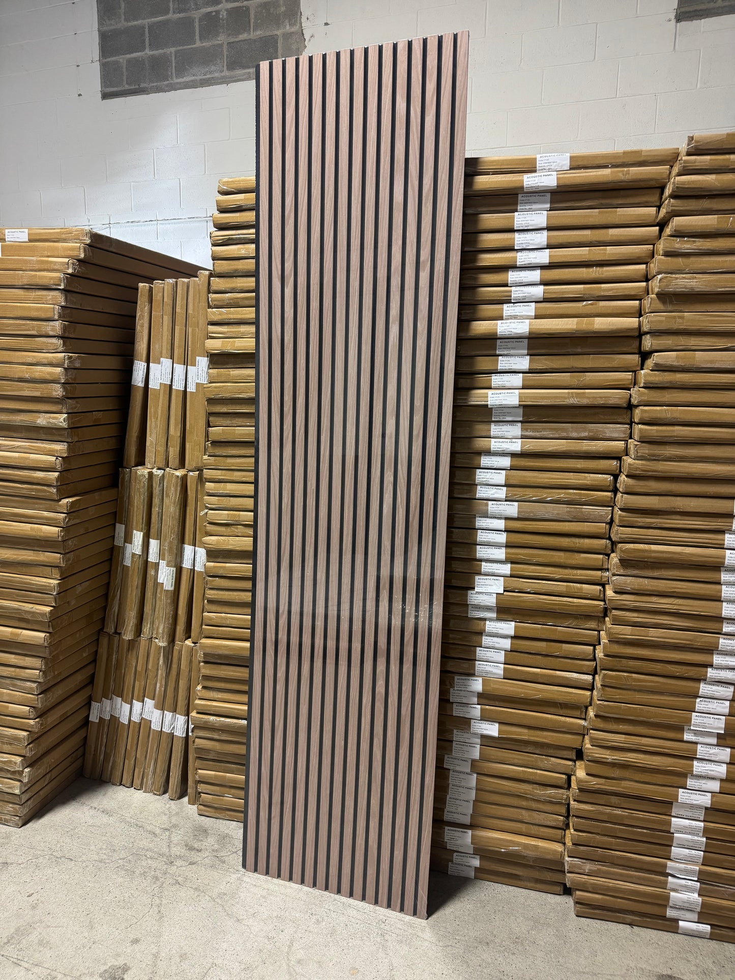 Panneau acoustique en latte de bois Noyer, 2x8 pied