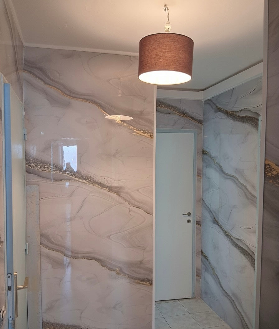 Panneau Mural UV en PVC effet marbre, Gris ligne dorée, 4x8 pied 3mm | Panore - Panore