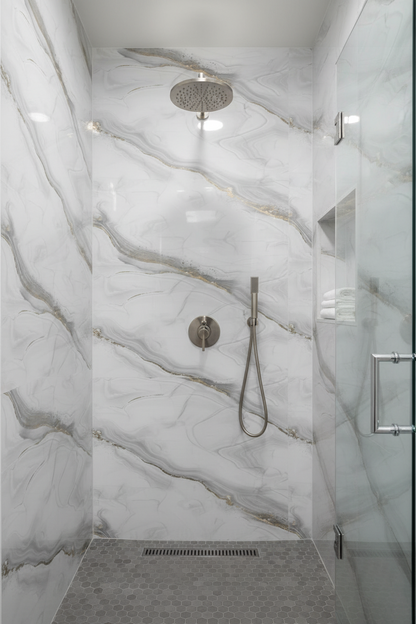 Panneau Mural UV en PVC effet marbre, Gris ligne dorée, 4x8 pied 3mm | Panore - Panore