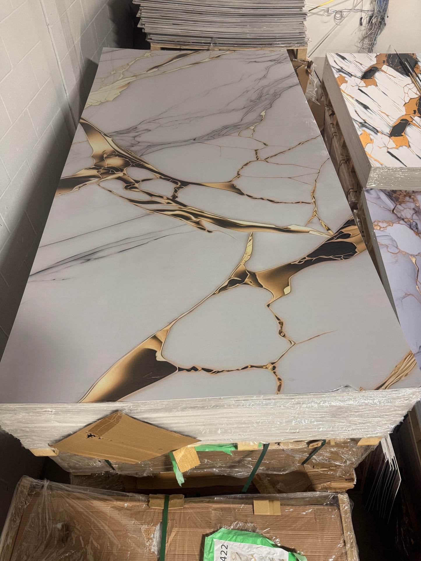 Panneau Mural UV en PVC effet marbre, Toile d'or , 4x8 pied 3mm - Panore
