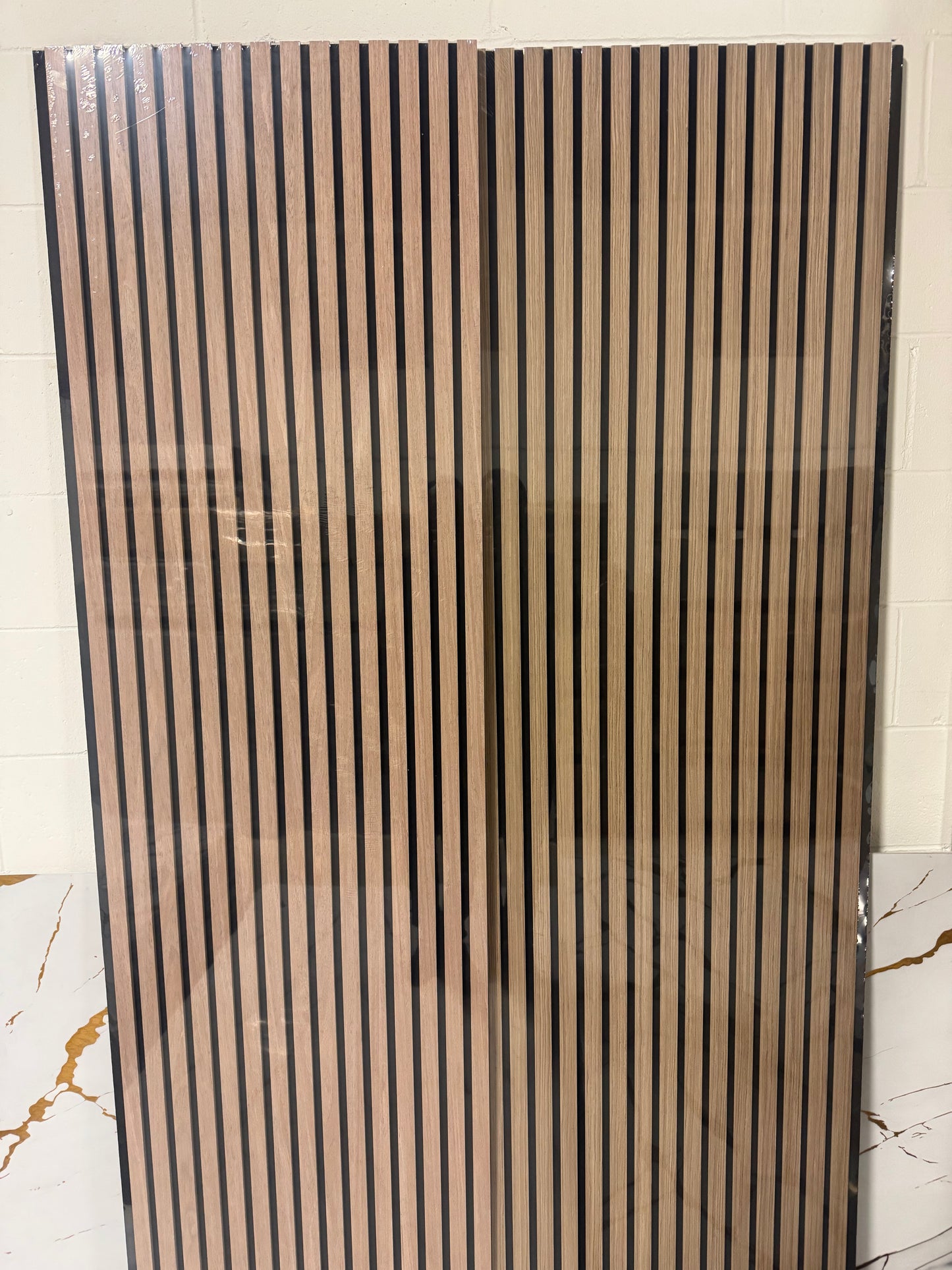 Panneau acoustique en latte de bois Noyer, 2x8 pied - Panore