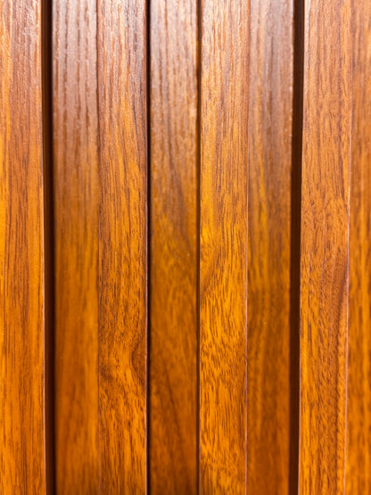 Panneaux cannelés en WPC, Marron, 0,5 x 9,5 pied x 24 mm (10 pièces/boites) - Panore